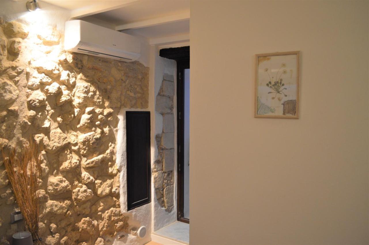 Domu 600 - Suite Mini Appartamento Cagliari Centro Storico Eksteriør billede
