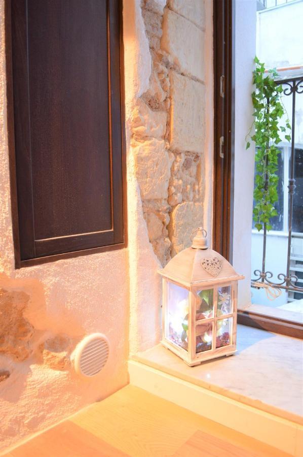 Domu 600 - Suite Mini Appartamento Cagliari Centro Storico Eksteriør billede