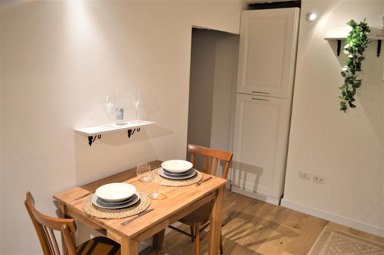 Domu 600 - Suite Mini Appartamento Cagliari Centro Storico Eksteriør billede