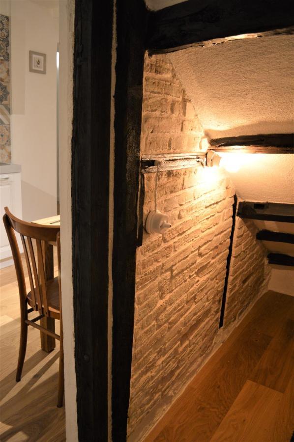 Domu 600 - Suite Mini Appartamento Cagliari Centro Storico Eksteriør billede