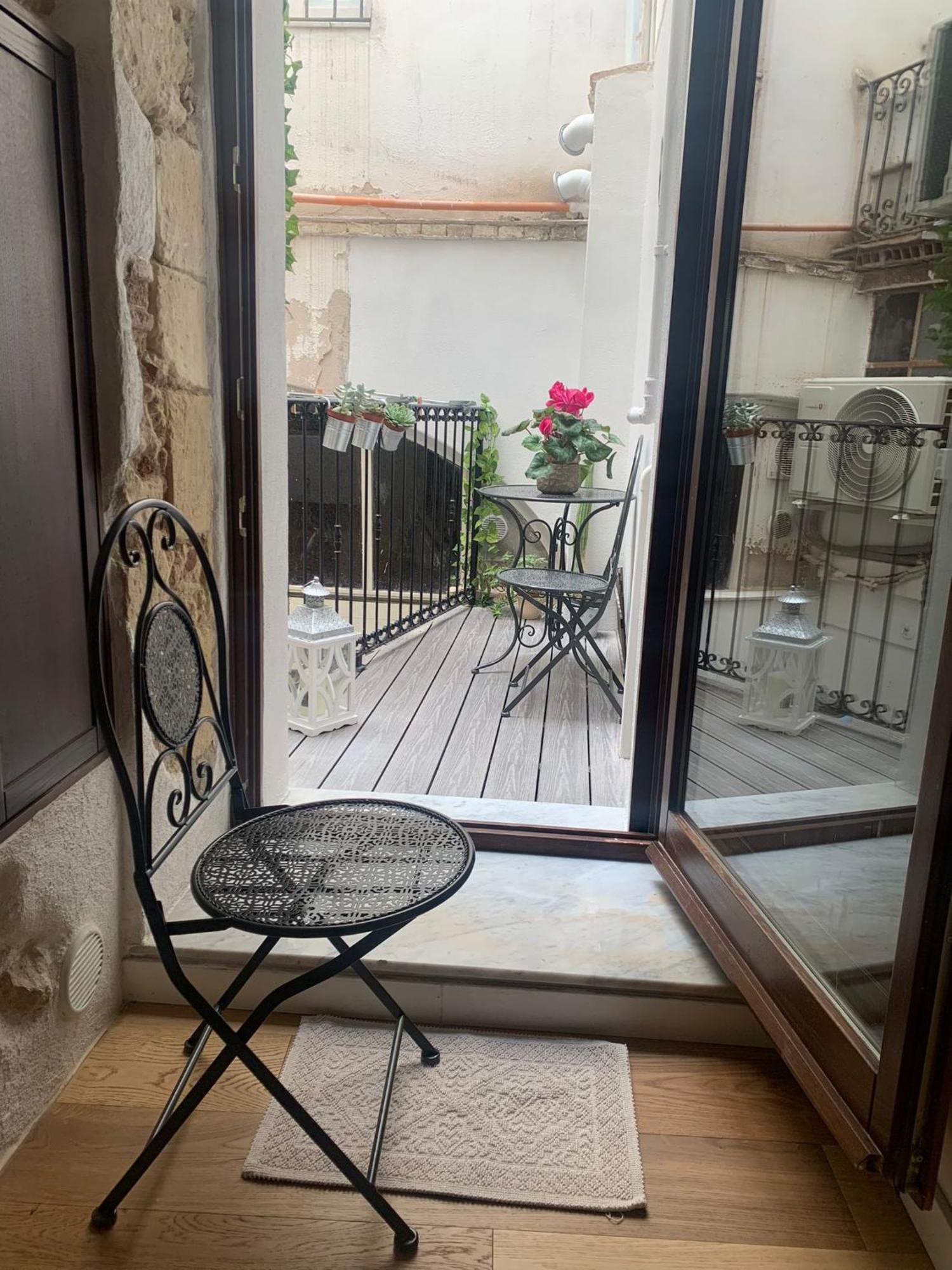 Domu 600 - Suite Mini Appartamento Cagliari Centro Storico Eksteriør billede